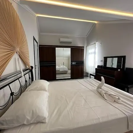 Camelia House Apartment
