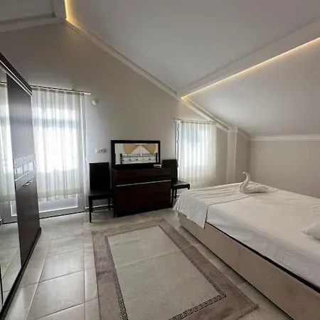 Апартаменты Camelia House *